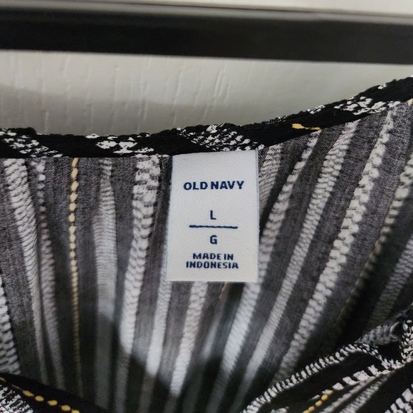 Black Strappy Blouse White & Yellow Stripes Size L Old Navy - Picture 5 of 5